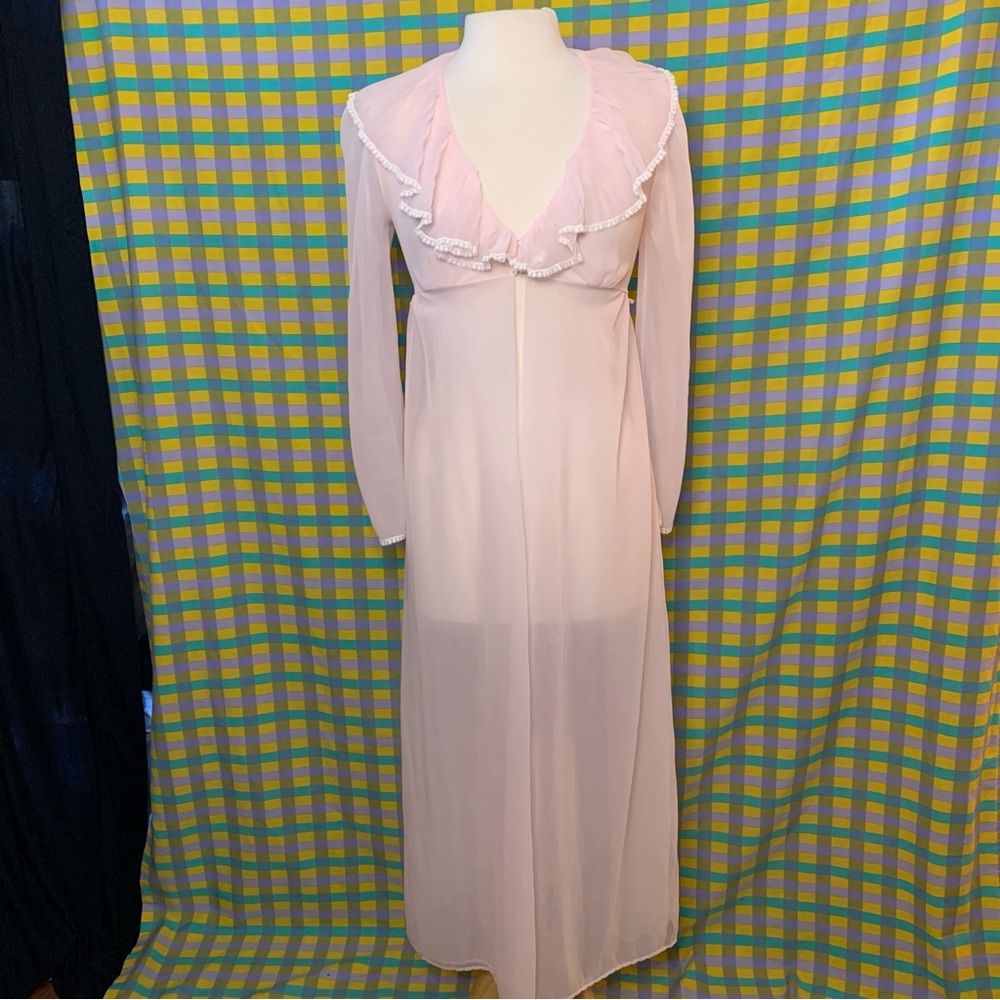 Vintage 60s sheer pink peignoir